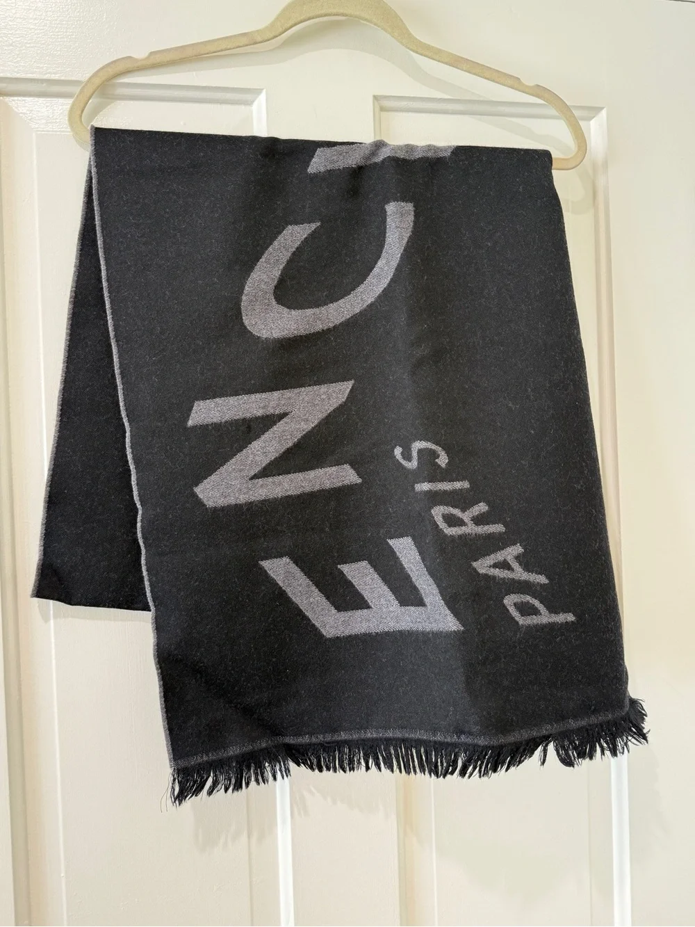 Givenchy chevron logo pattern wool scarf men women black grey Paris